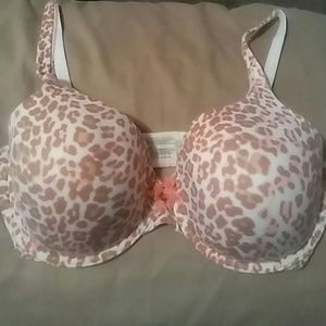 Victoria's Secret 34DD leopard print bra